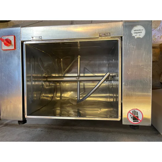 Revolvedora De Masas 15 Kilos Dimensiones 620x400x780 Mm