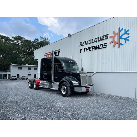 Tractocamion Kenworth T880
