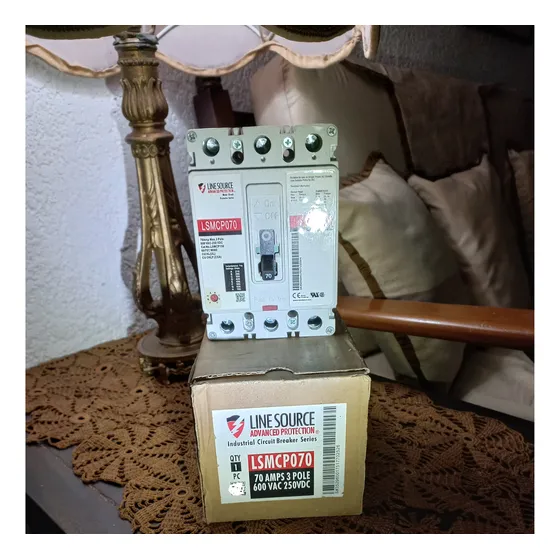 Breaker Industrial Trifásico 3x70 Nuevo.