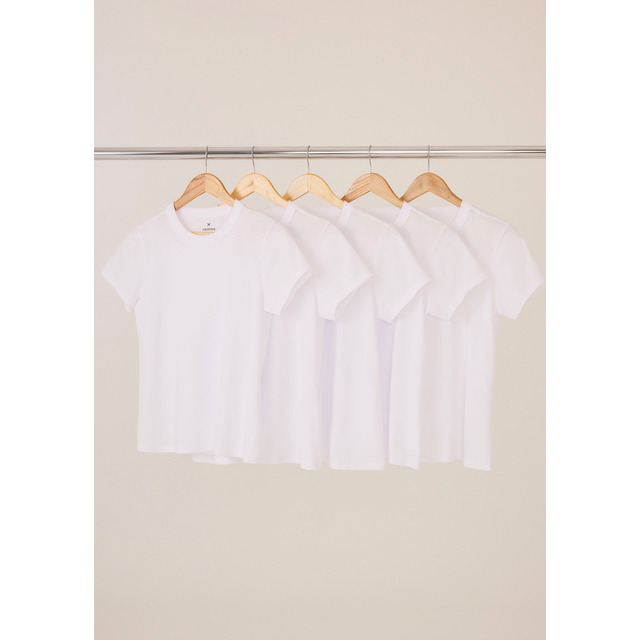 Kit Com 5 Camisetas Femininas Básicas Hering Kit Com 5 Camisetas Femininas Básicas Hering