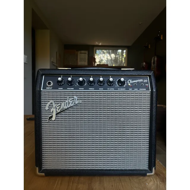 Amplificador De Guitarra Electrica Fender Champions 20