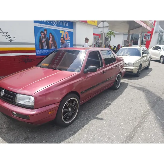 Volkswagen Vento 1.8 Gl