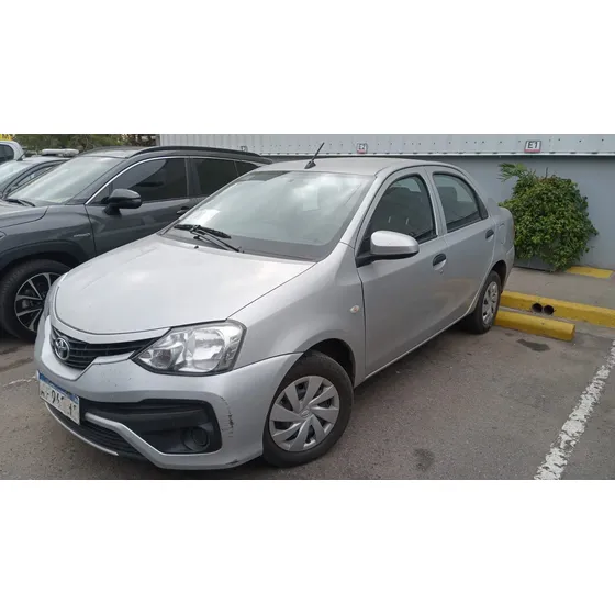 Toyota Etios 1.5 Sedan X