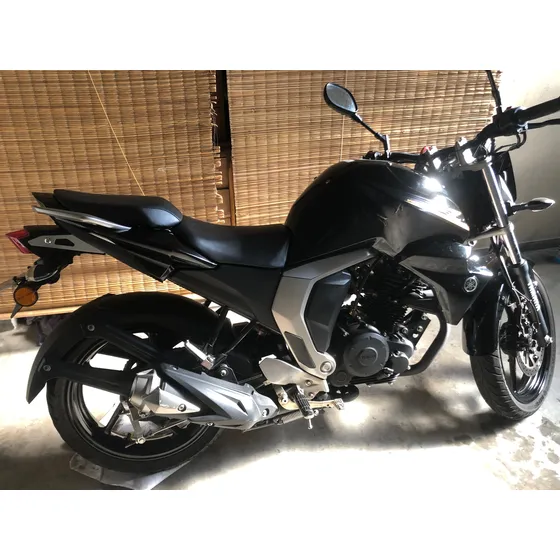 Moto Yamaha Fz16