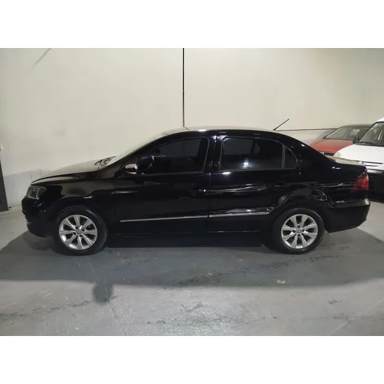Volkswagen Voyage 1.6 Highline 101cv
