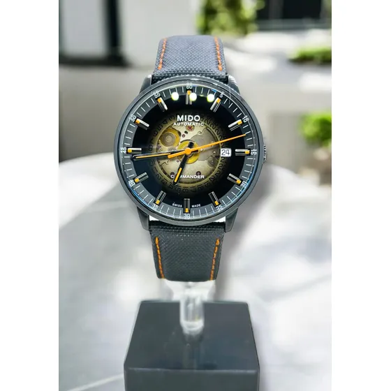 Reloj Mido Commander Gradient