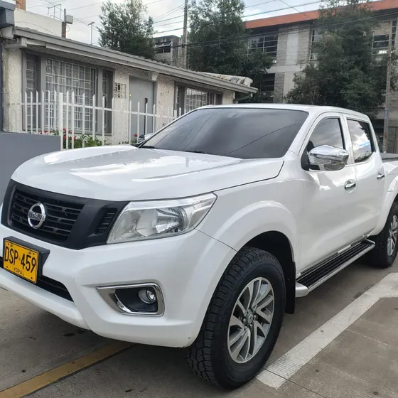Nissan Np300 Frontier 2019 2.5 4x4 Diésel Mecánica