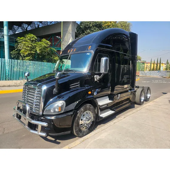 Tractocamion Freightliner Cascadia Man 2016