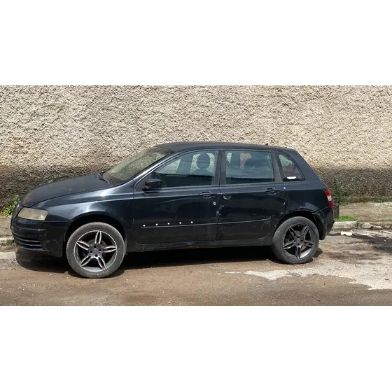 Fiat Stilo 1.8 8v Flex 5p