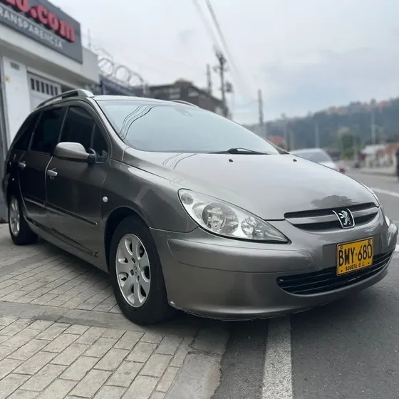 Peugeot 307 2004 1.6 Xr Camioneta
