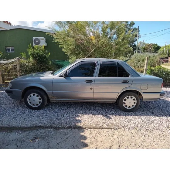 Nissan Sentra B 13