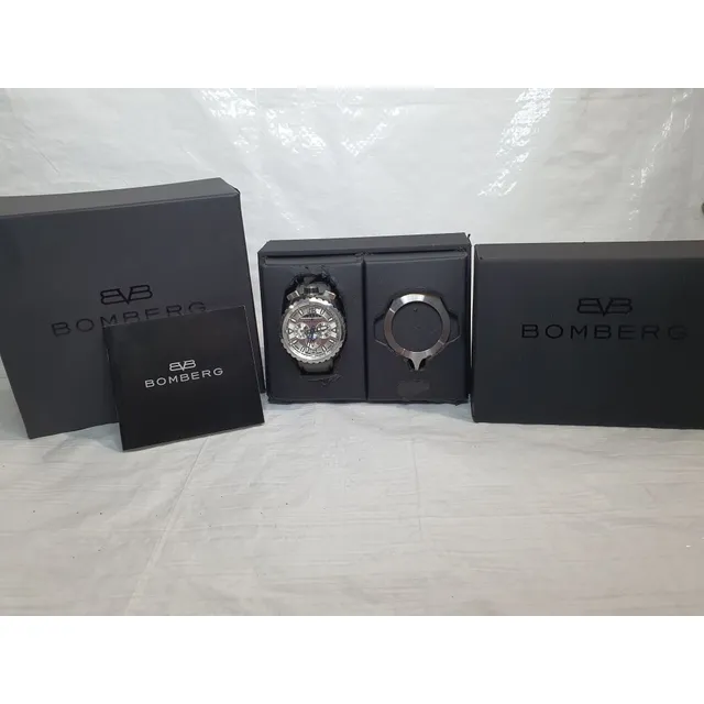 Reloj De Caballero Bomberg Bolt 68 Excelente Estado