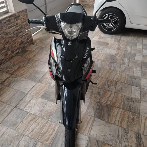 Moto Viva R Cool Negra. Modelo 2023