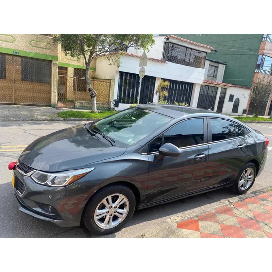 Chevrolet Cruze 1.4 Lt