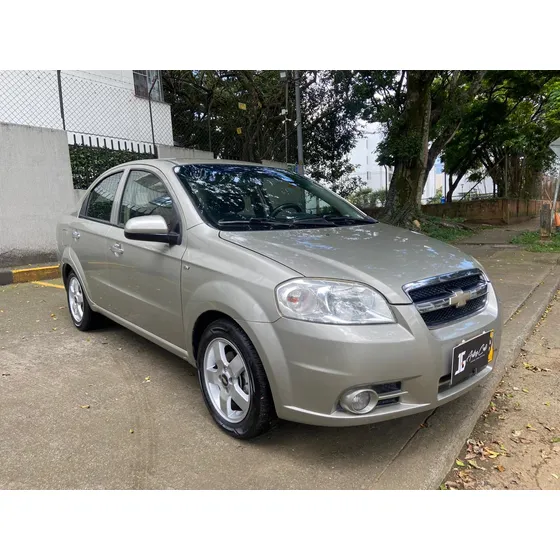 Chevrolet Aveo Emotion 1.6 Gt