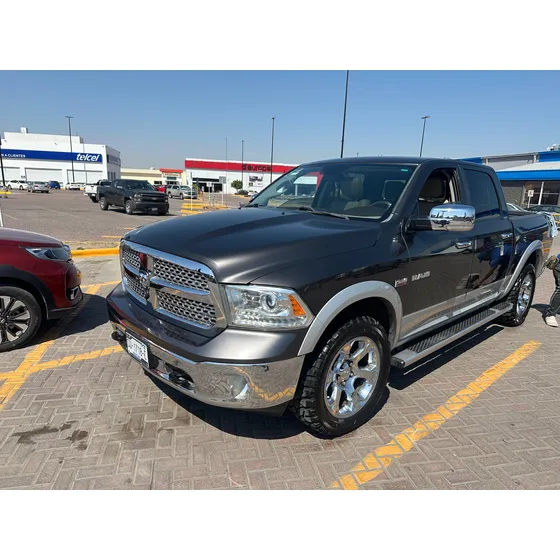 Ram Ram 2500 Ram Laramie 5.7 Doble Cabina 4x4