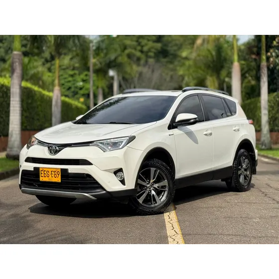 Toyota Rav4 2.0 Street