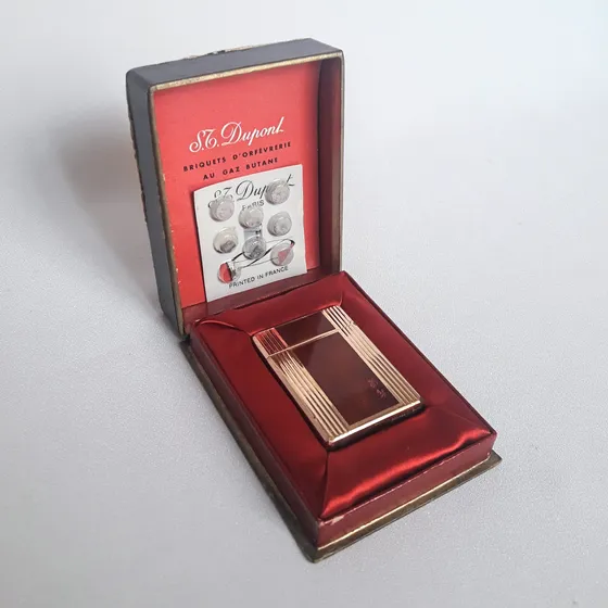 Lindo Isqueiro De Luxo S. T. Dupont Em Ouro Plaque, France