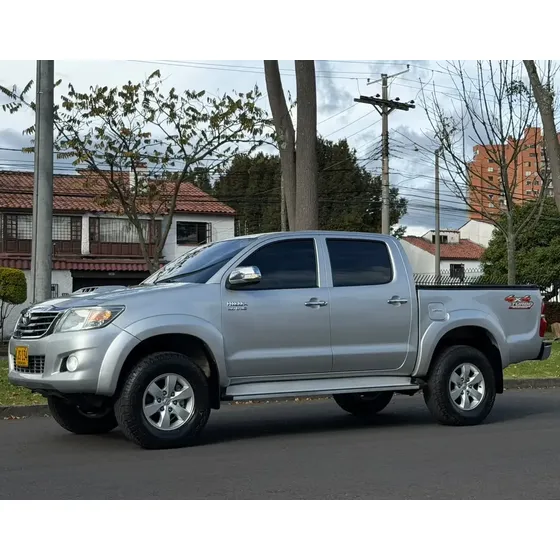 Toyota Hilux 2013 Srv 3.0 At Diesel 4x4