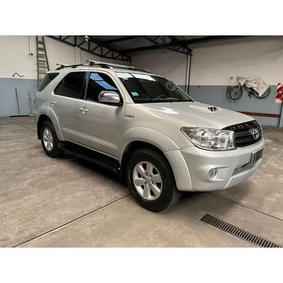 Toyota Hilux Sw4 3.0 Srv Cuero I 171cv 4x4 5at