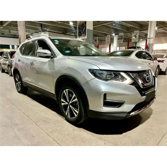 Nissan X-trail 2.5 Advance 3 Row Cvt