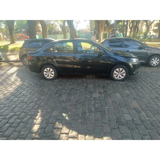 Volkswagen Voyage 1.6 Comfortline 101cv