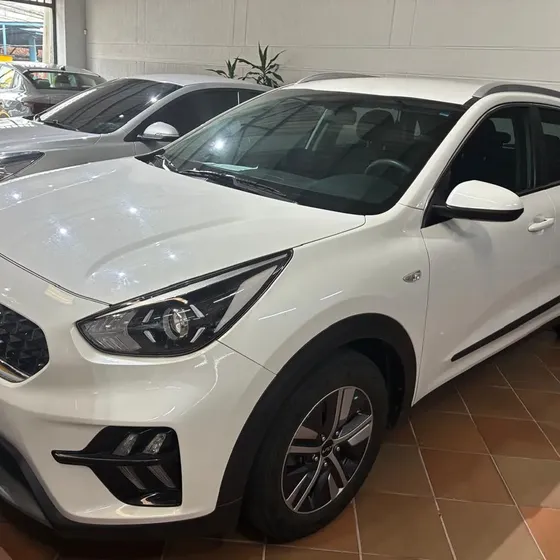 Kia Niro Hibrido 2023 1.6 Hev Desire At