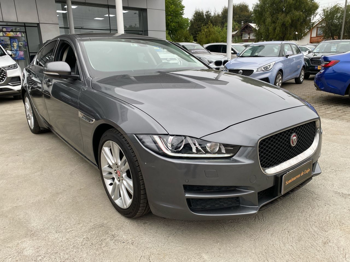 Jaguar Xe 2018