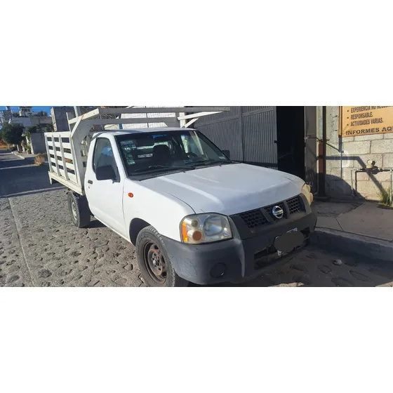 Nissan Np300 2.4 Chasis Dh Mt