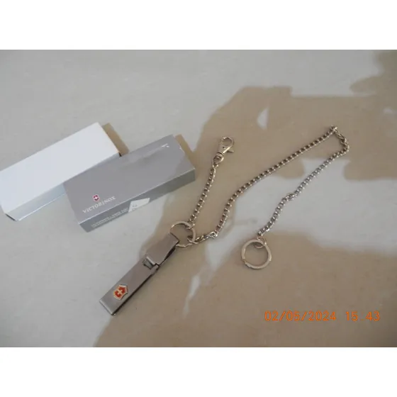 Llavero  Victorinox Multiclip Con Cadena Larga Y Corta 