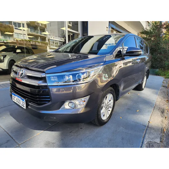 Toyota Innova 2.7 Srv 6at 8a