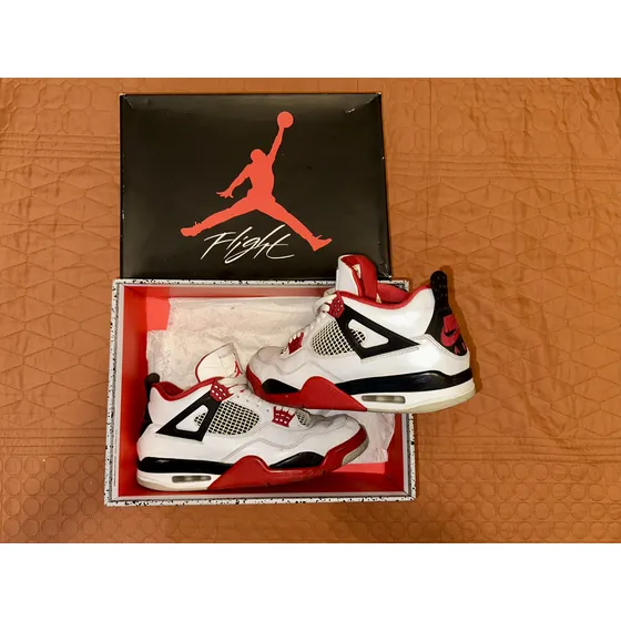 Jordan 4 Fire Red 28.5cm (usado)