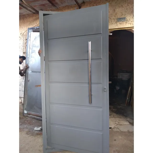 Puerta En Sistema Pivotante Doble Entamborada
