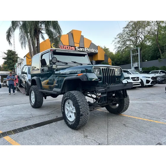 Jeep Wrangler Mountain Edition 1995