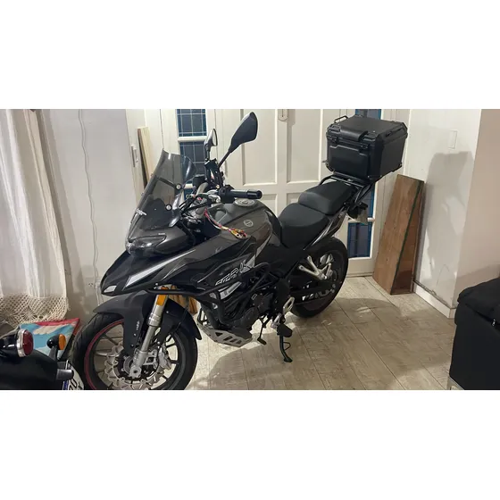 Benelli Trk 251 Incluye Baúl Cubre Cárter Y Defensas.