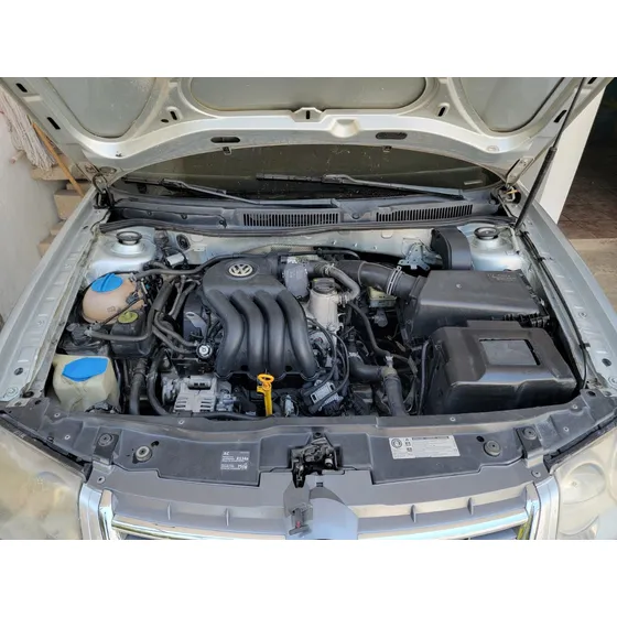 Volkswagen Jetta 2.0 At