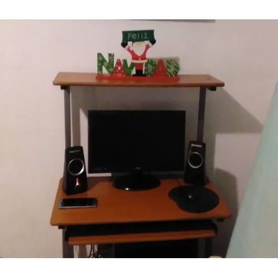 Mesa Para Computadora 3 Niveles Usada