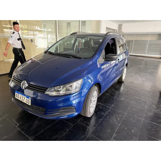 Volkswagen Suran 1.6 Comfortline 101cv