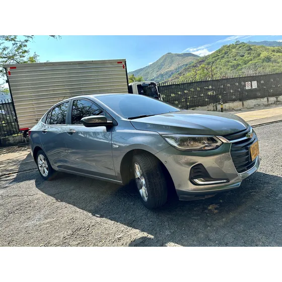Chevrolet Onix 1.0t Premier Sedan At