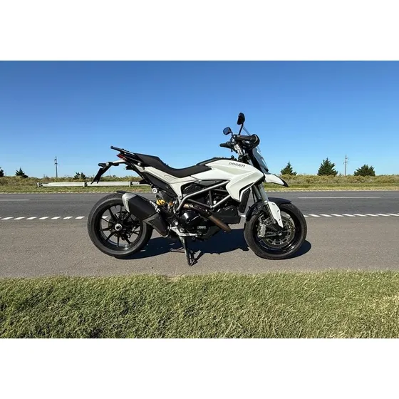 Ducati Hyperstrada 821