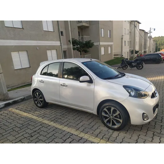 Nissan March 1.6 16v Sl 5p