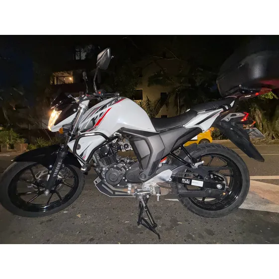 Yamaha Fzs Modelo 2023