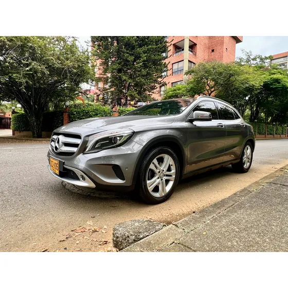 Mercedes-benz Gla200 1.6