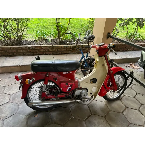 Honda C90. Titular Al Día, Lista Para Transferir.