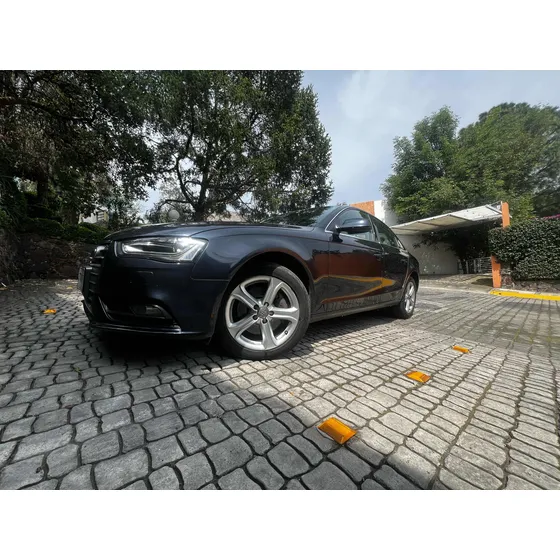 Audi A4 2.0 T Luxury S-tronic Quattro Dsg
