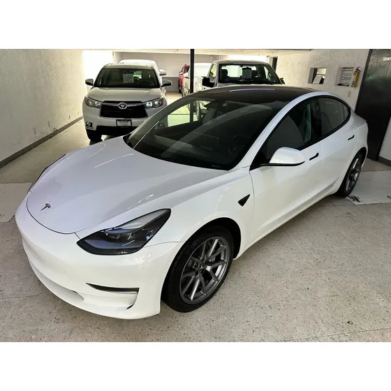 Tesla Model 3 Perfonmance