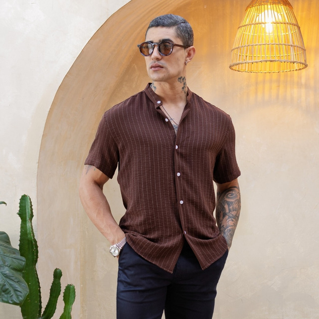 Camisa Masculina Manga Curta Gola Padre Marrom Camisa Masculina Manga Curta Gola Padre Marrom