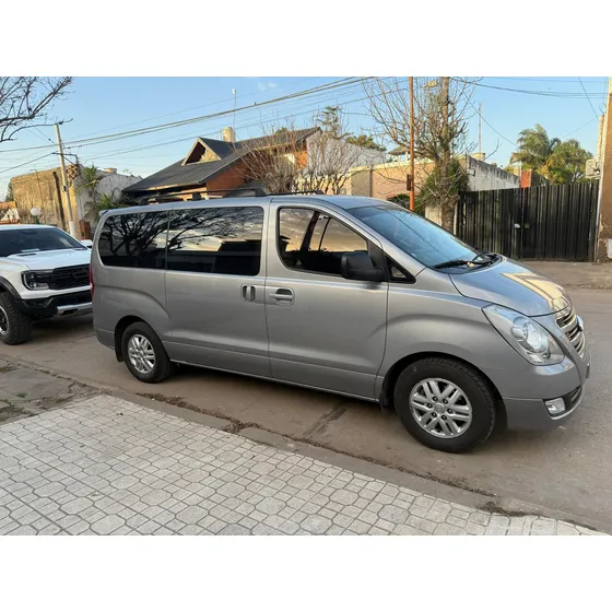 Hyundai H1 2.5 Grand Starex Minibus 12 Pas At