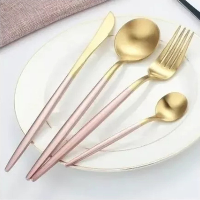 Jogo De Talheres Com 24 Peças Elegante Slim Aço Inox + Cores Jogo De Talheres Com 24 Peças Elegante Slim Aço Inox + Cores