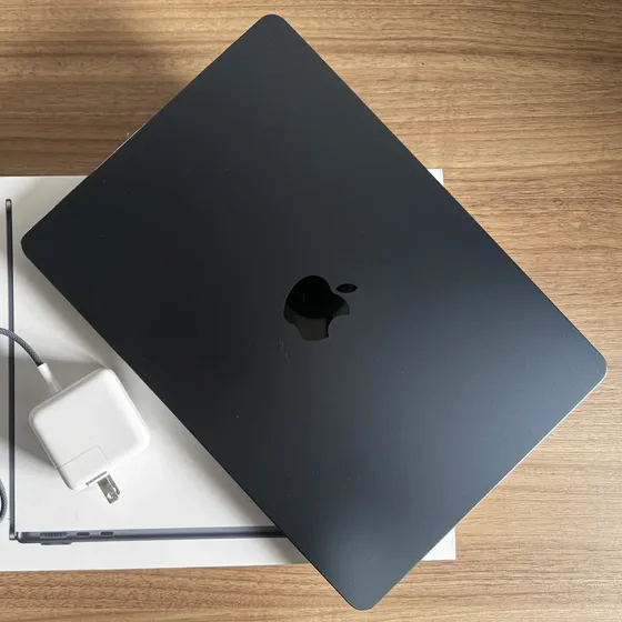 Apple Macbook Air 13,6 M3 - 16 Gb Ram - Midnight